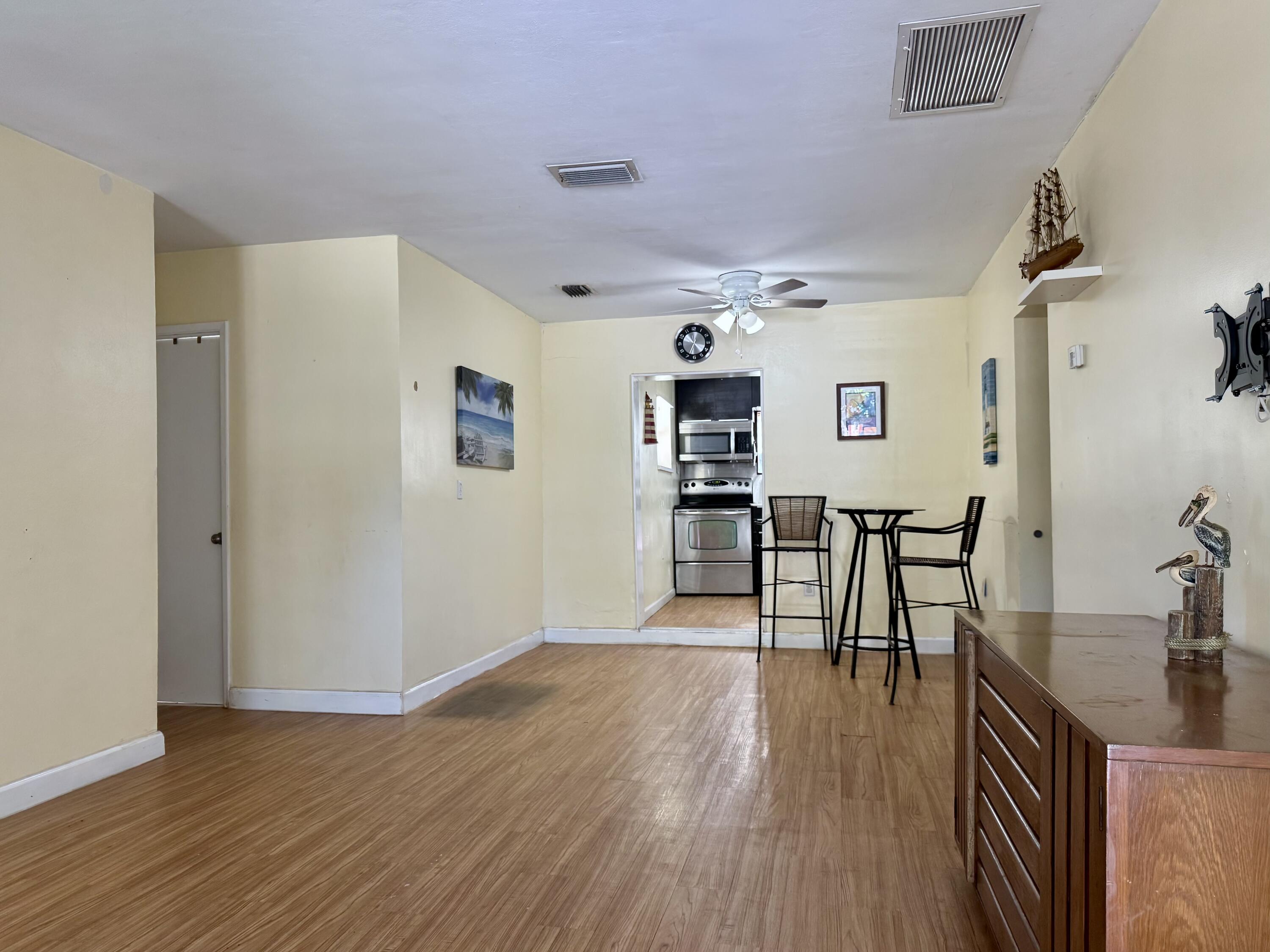 RIVERVIEW MANOR - Residential