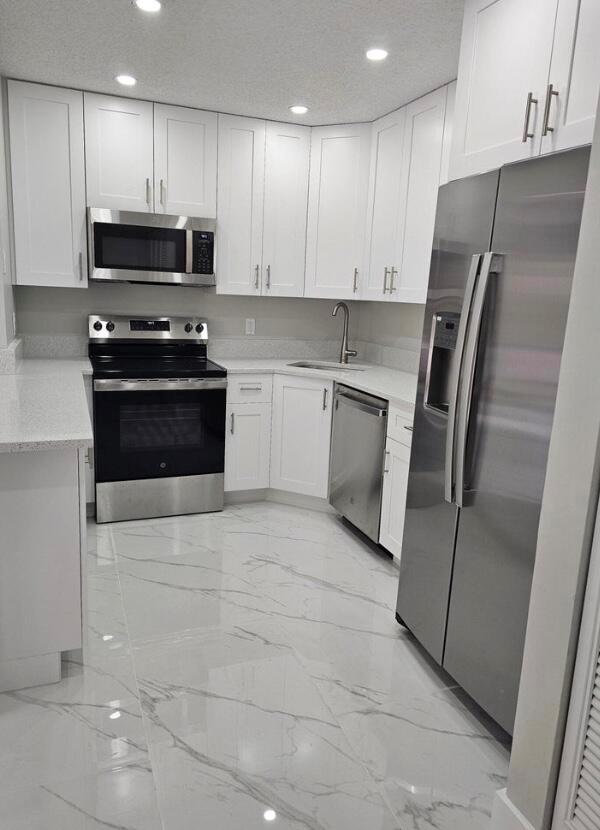 Pine Ridge at Haverhill - Residential Lease