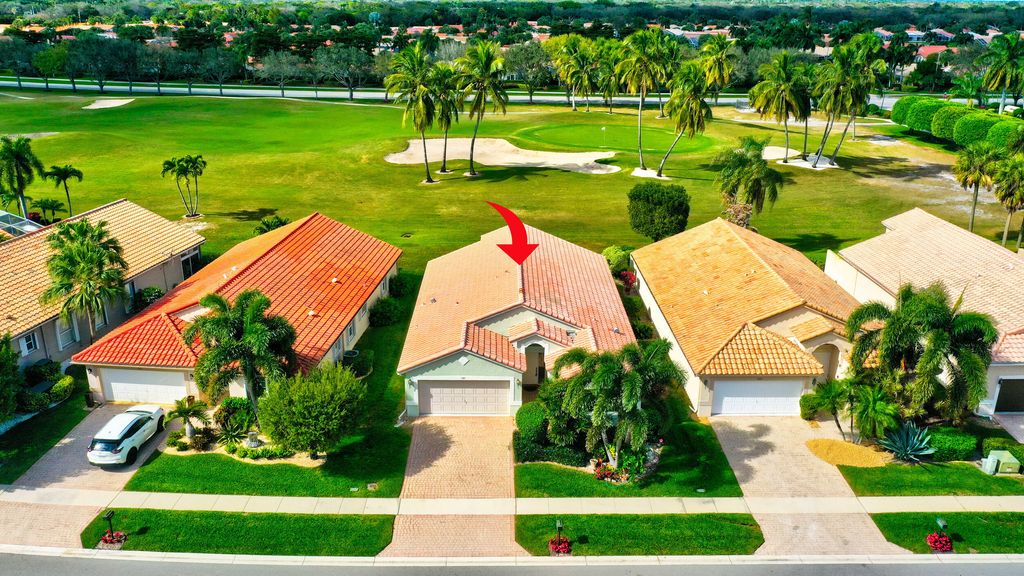 Photo of 7397 Haviland Circle, Boynton Beach, FL 33437 (MLS # R10960654)