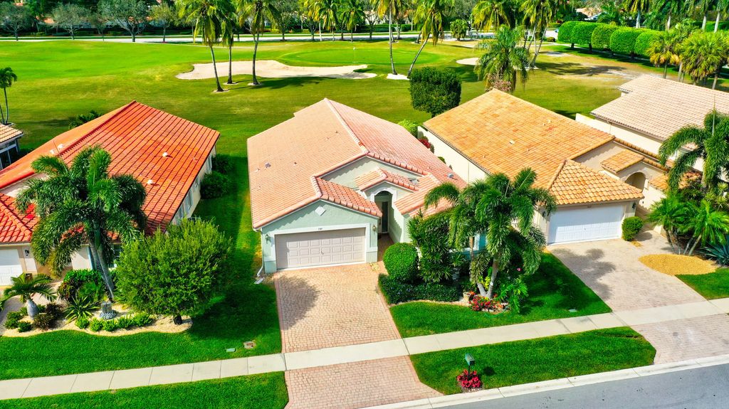 Photo of 7397 Haviland Circle, Boynton Beach, FL 33437 (MLS # R10960654)