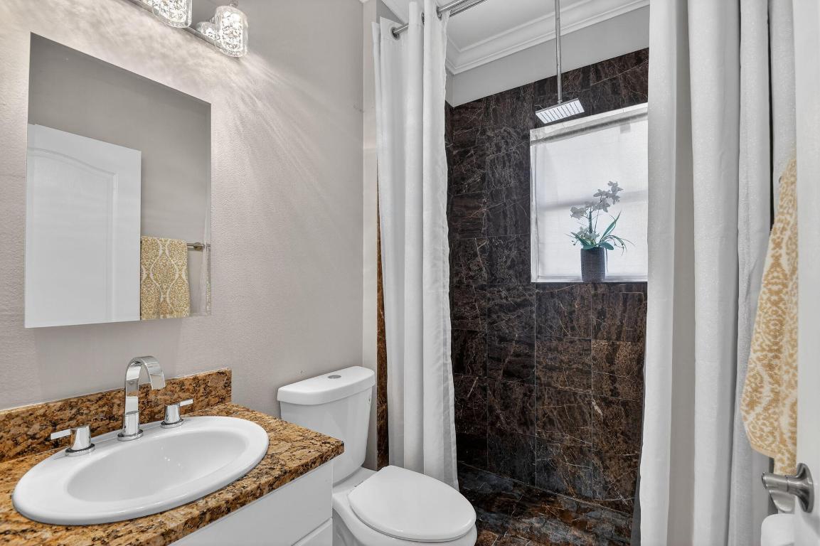 THOROUGHBRED LAKE ESTATES 1 - Residential