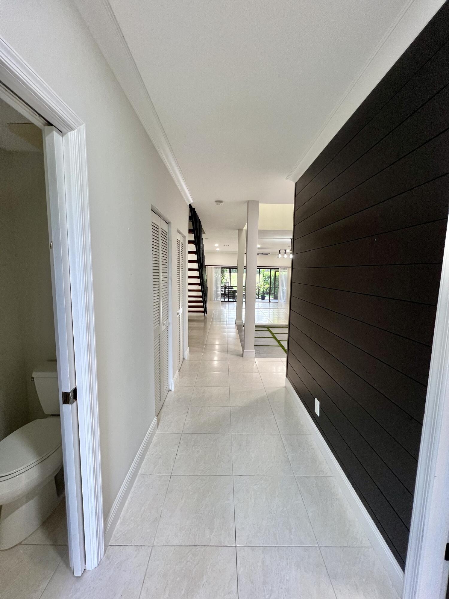 1905 Canterbury Circle