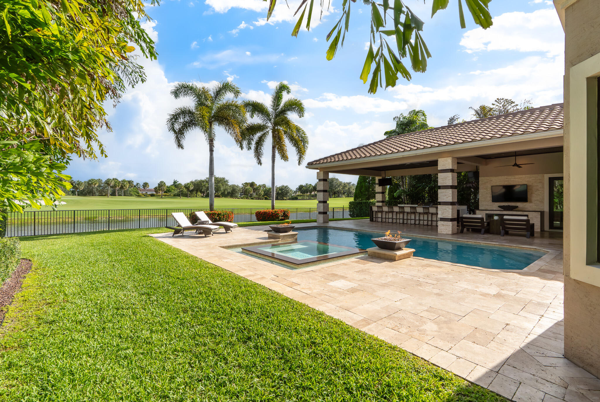 PARKLAND GOLF & COUNTRY CLUB - Residential