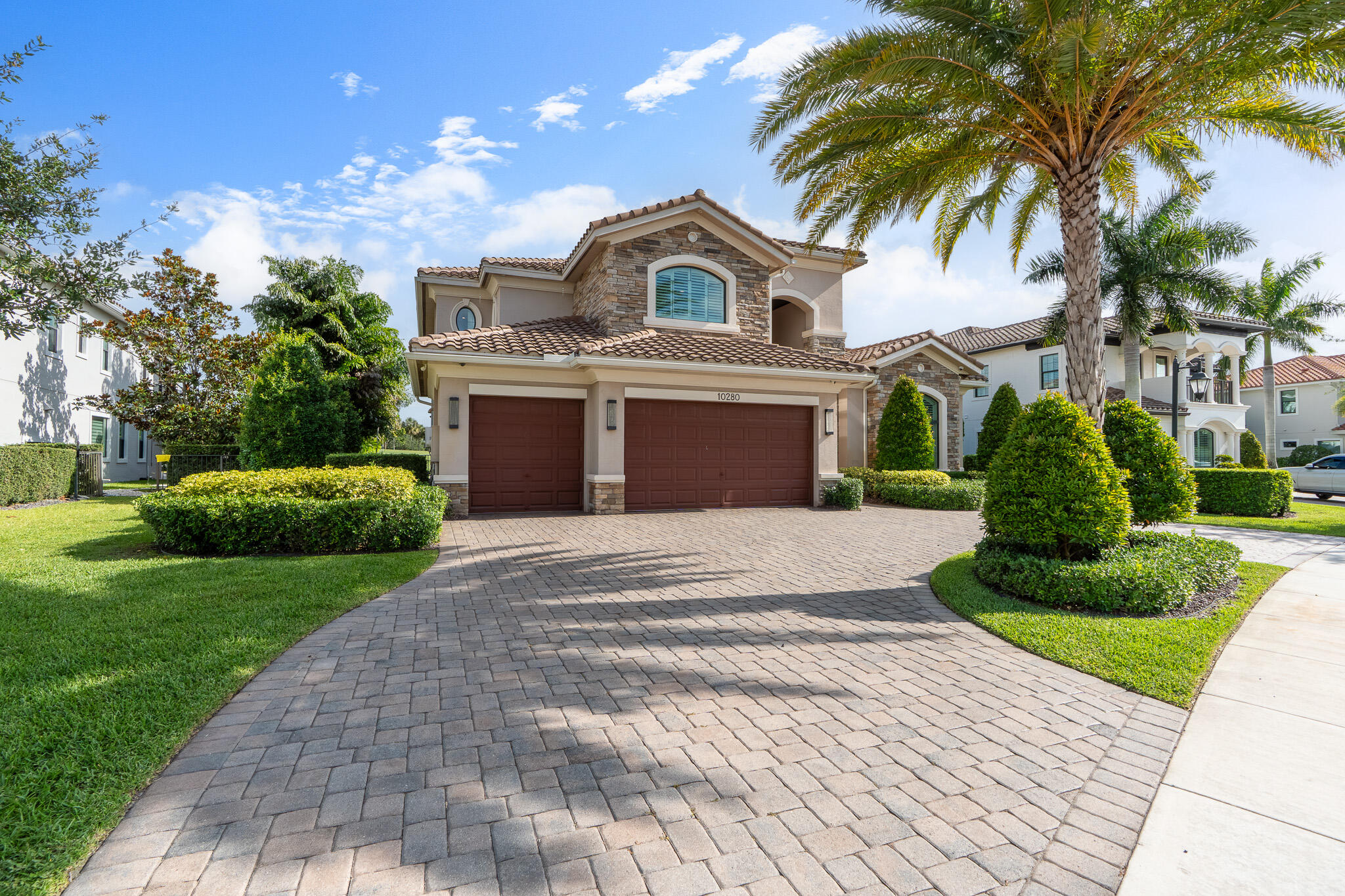 PARKLAND GOLF & COUNTRY CLUB - Residential