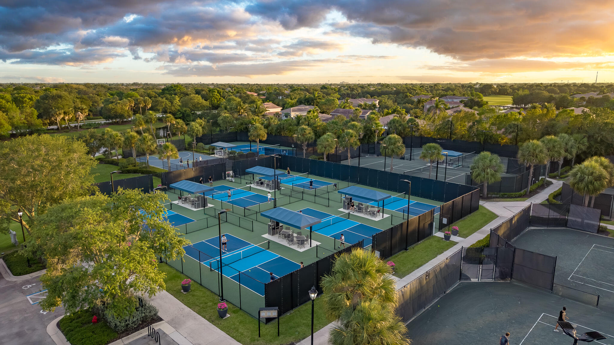 PARKLAND GOLF & COUNTRY CLUB - Residential