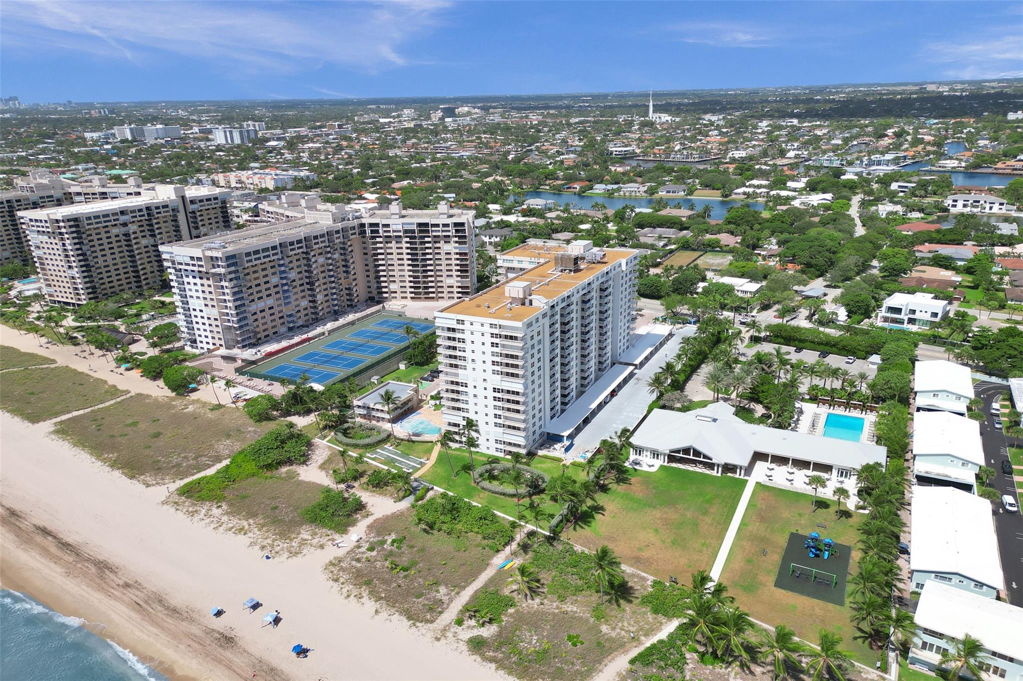 SEA RANCH LAKES NORTH - Residential