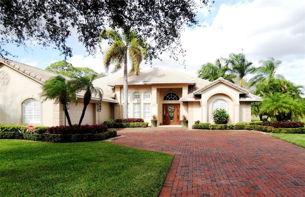 Photo of 9618 Knollwood Lane, Fort Pierce, FL 34951 (MLS # F10416418)