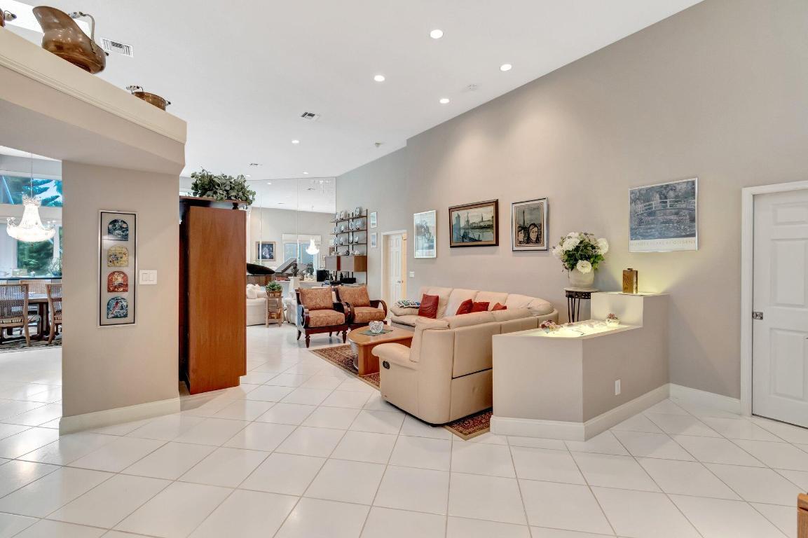 6429 Three Lakes Lane