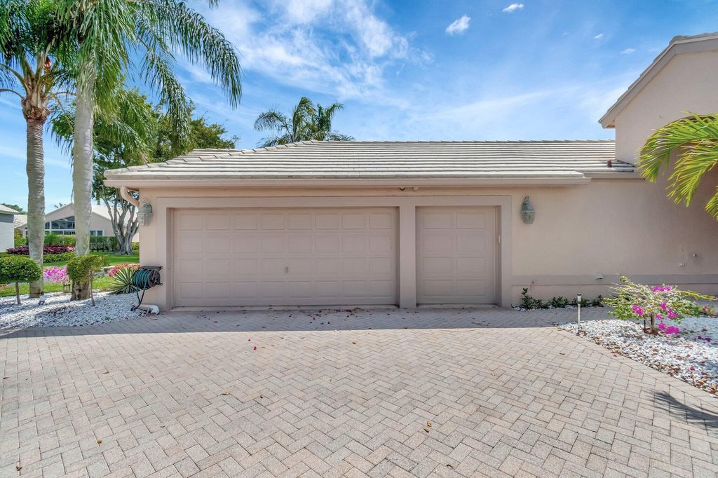 Photo of 6429 Three Lakes Lane, Boynton Beach, FL 33437 (MLS # R11077572)