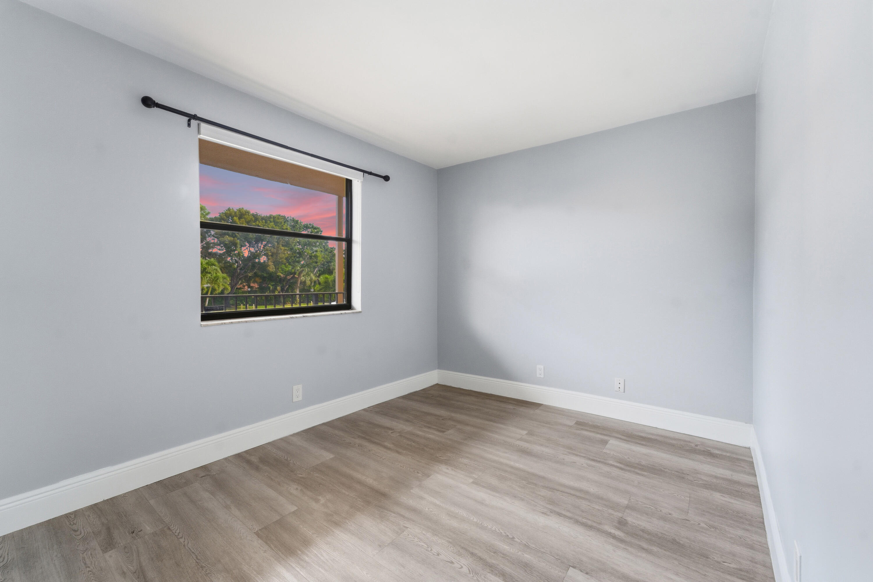 WATERS EDGE OF CORAL SPRINGS - Residential