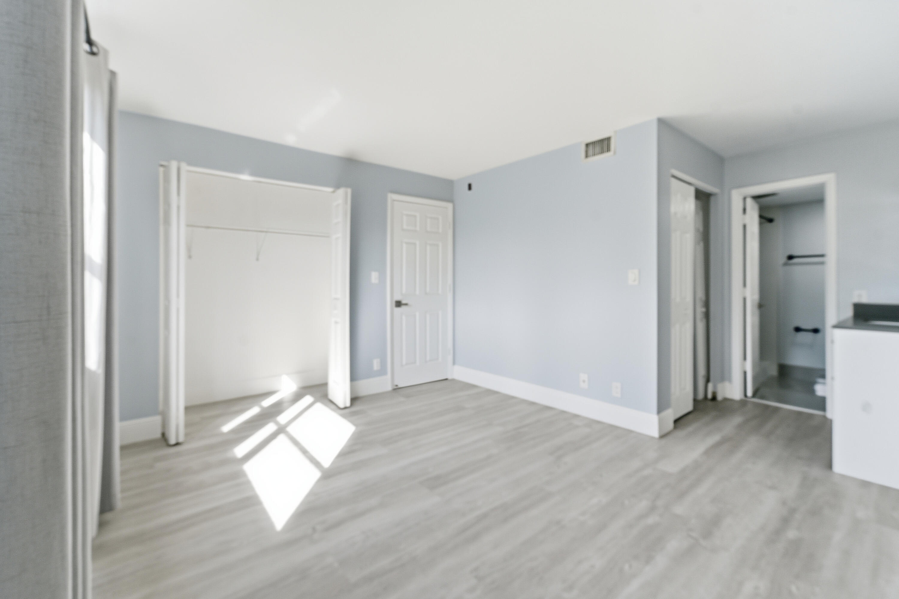 WATERS EDGE OF CORAL SPRINGS - Residential