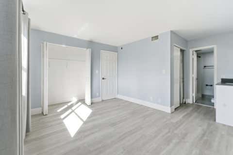 Tiny photo for 11477 NW 39th Court #203-1, Coral Springs, FL 33065 (MLS # B26028033)
