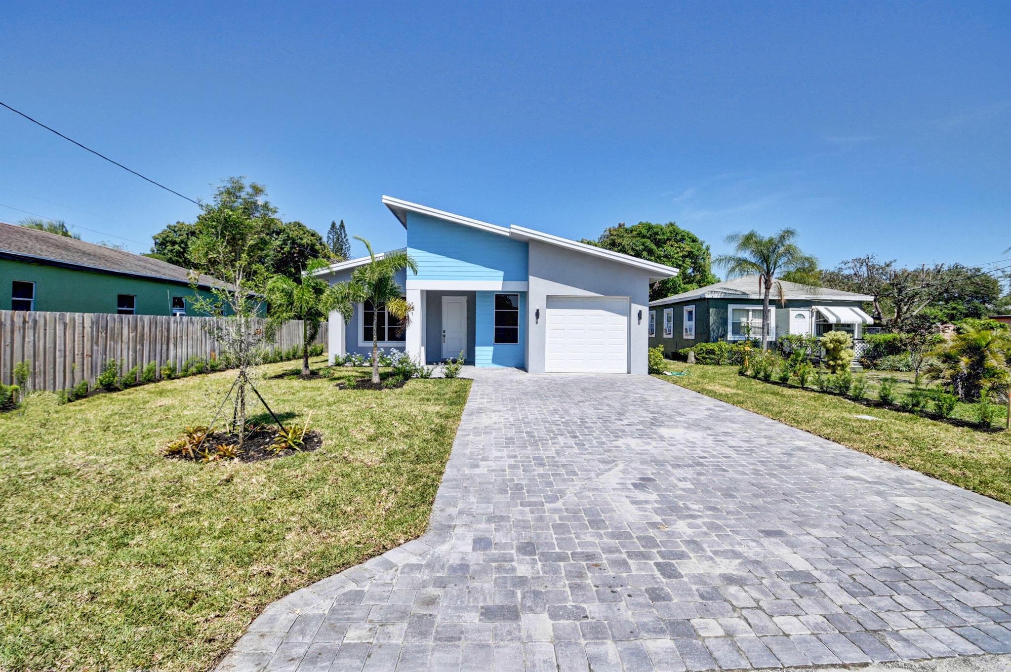 715 NW 1st Street