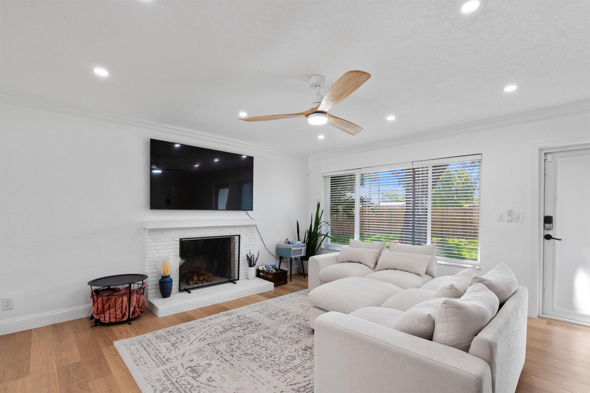 1517 NW 12th Avenue
