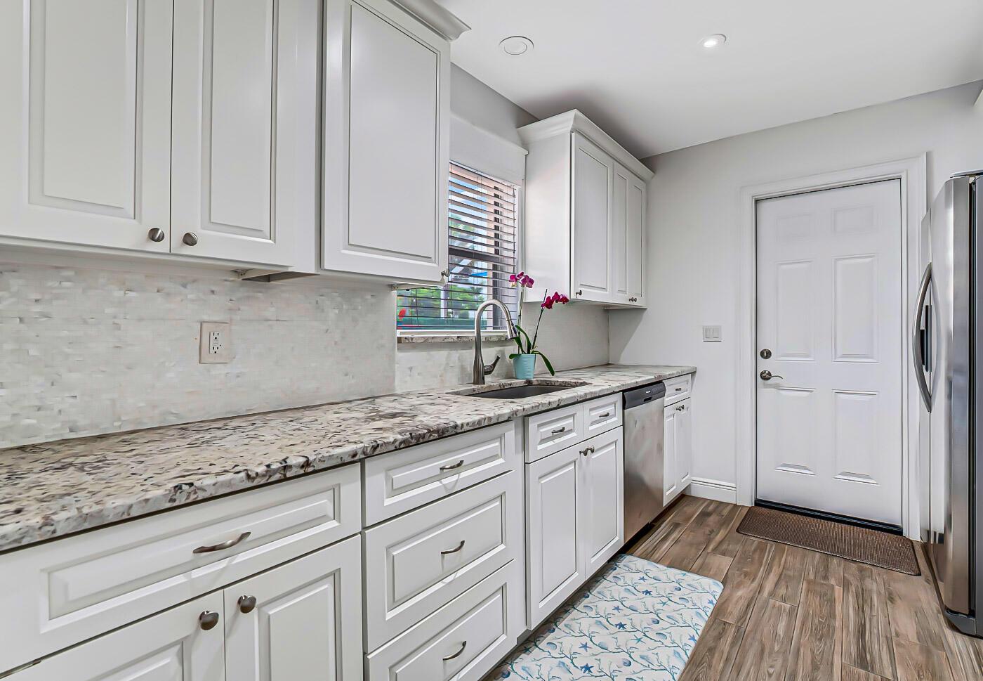 LAKE WORTH TOWN OF - Residential Lease