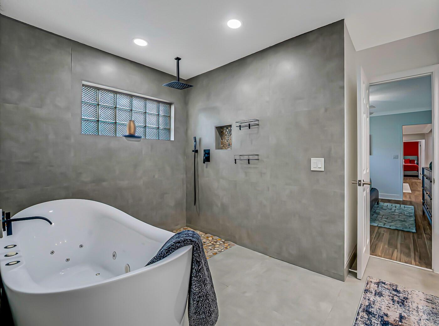 LAKE WORTH TOWN OF - Residential Lease