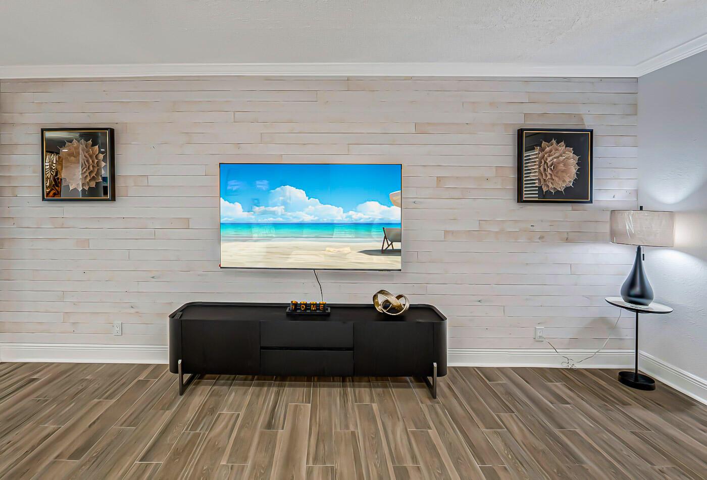 LAKE WORTH TOWN OF - Residential Lease