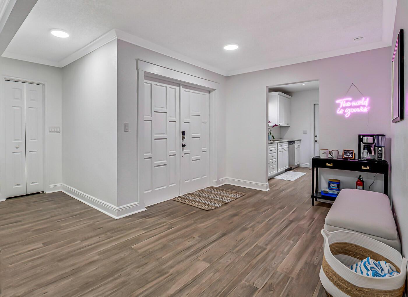 LAKE WORTH TOWN OF - Residential Lease