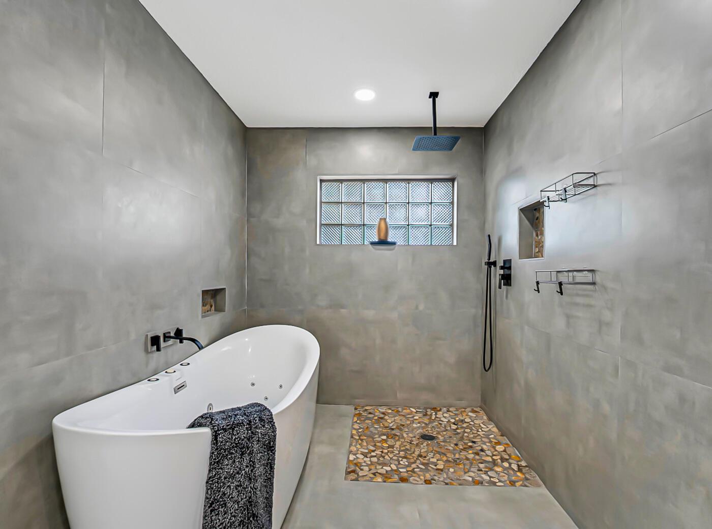 LAKE WORTH TOWN OF - Residential Lease