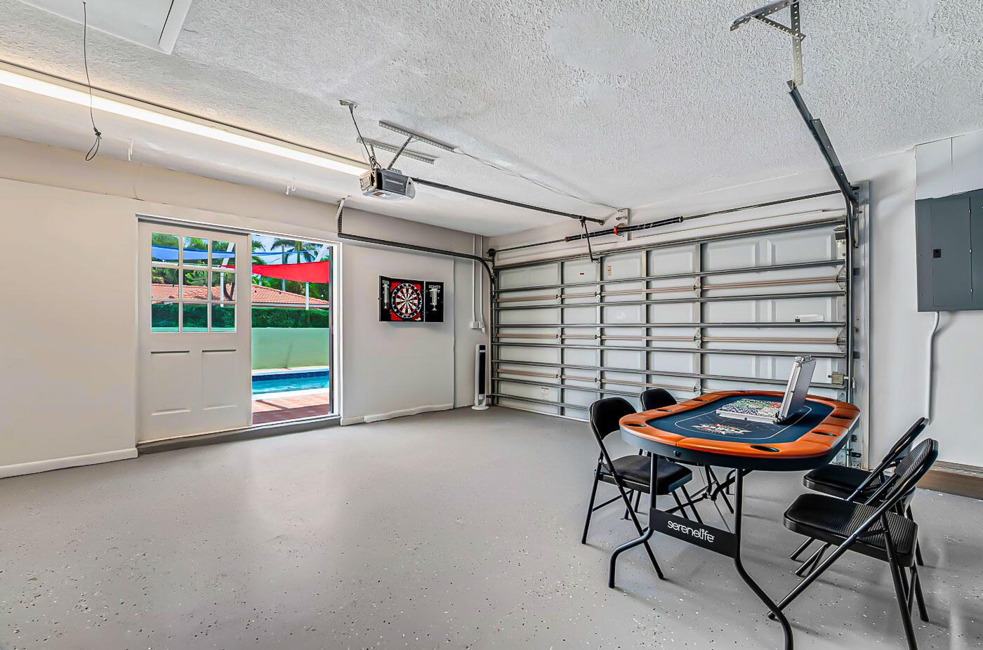 LAKE WORTH TOWN OF - Residential Lease