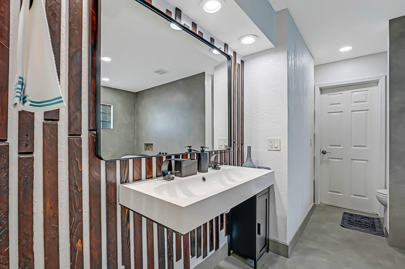 LAKE WORTH TOWN OF - Residential Lease