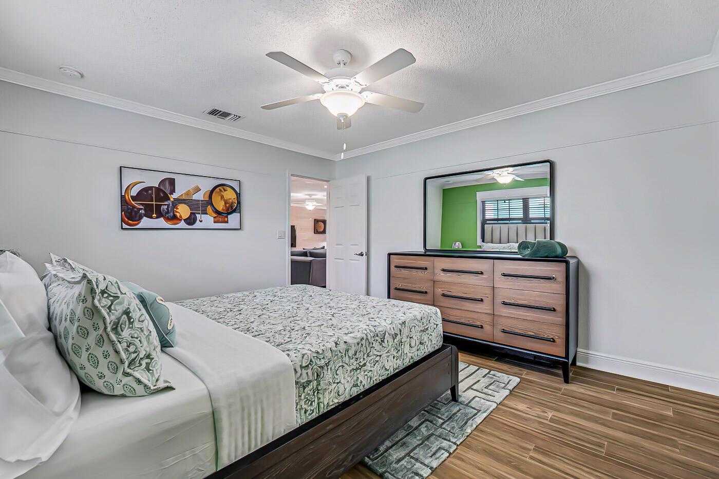 LAKE WORTH TOWN OF - Residential Lease