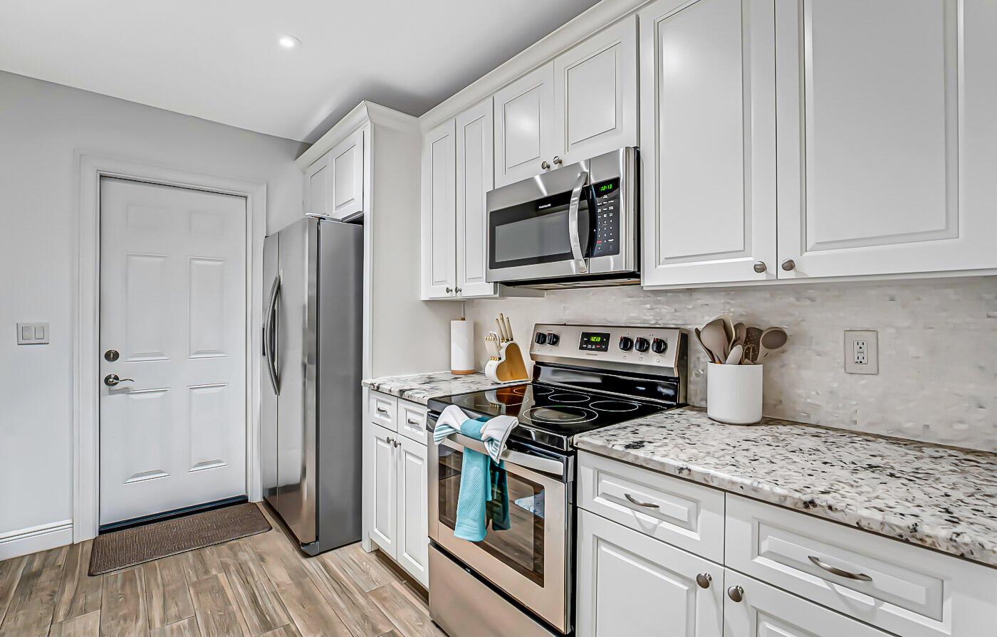 LAKE WORTH TOWN OF - Residential Lease