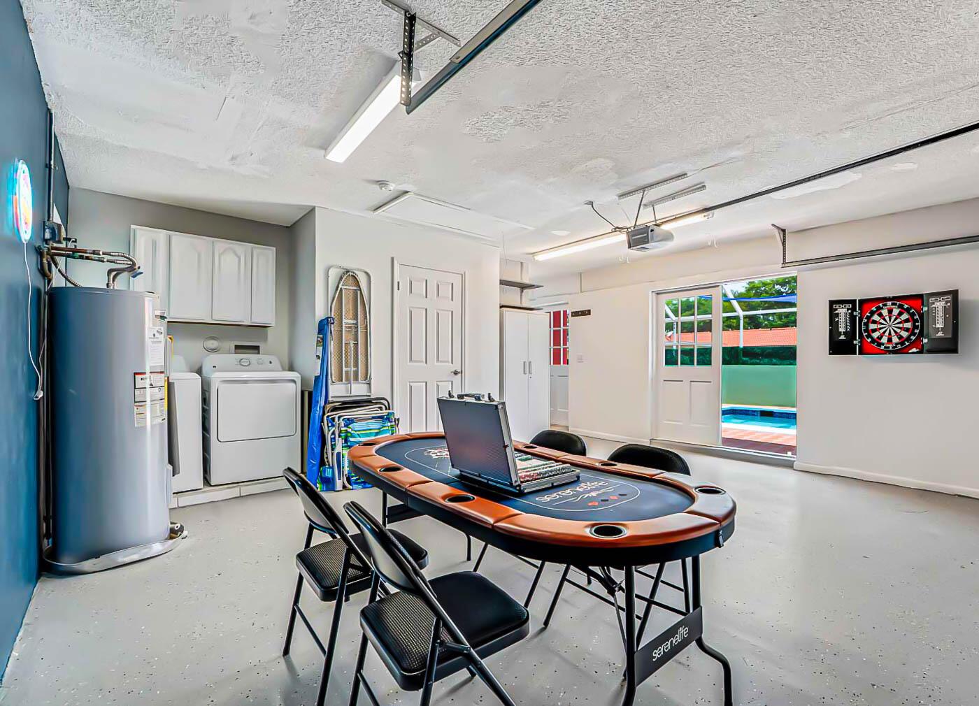 LAKE WORTH TOWN OF - Residential Lease