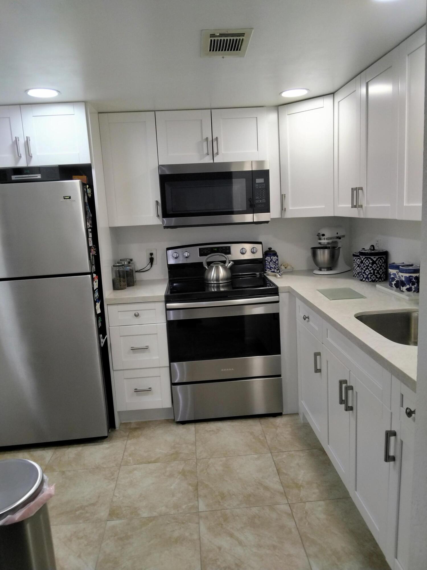 KINGS POINT BRITTANY CONDOS - Residential