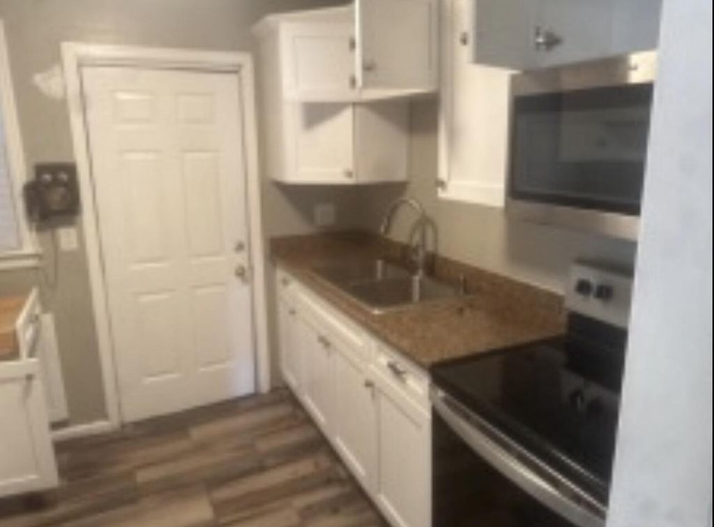 Photo of 1659 University Street, Jacksonville, FL 32209 (MLS # B26010563)