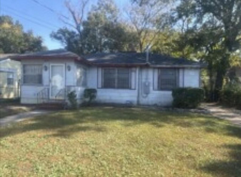 Photo of 1659 University Street, Jacksonville, FL 32209 (MLS # B26010563)