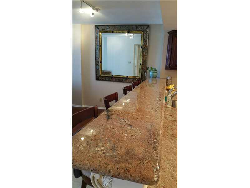 ALLINGTON TOWERS CONDO - Residential Lease