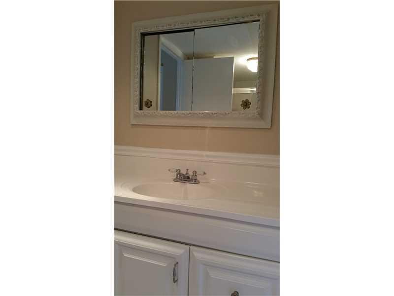 ALLINGTON TOWERS CONDO - Residential Lease