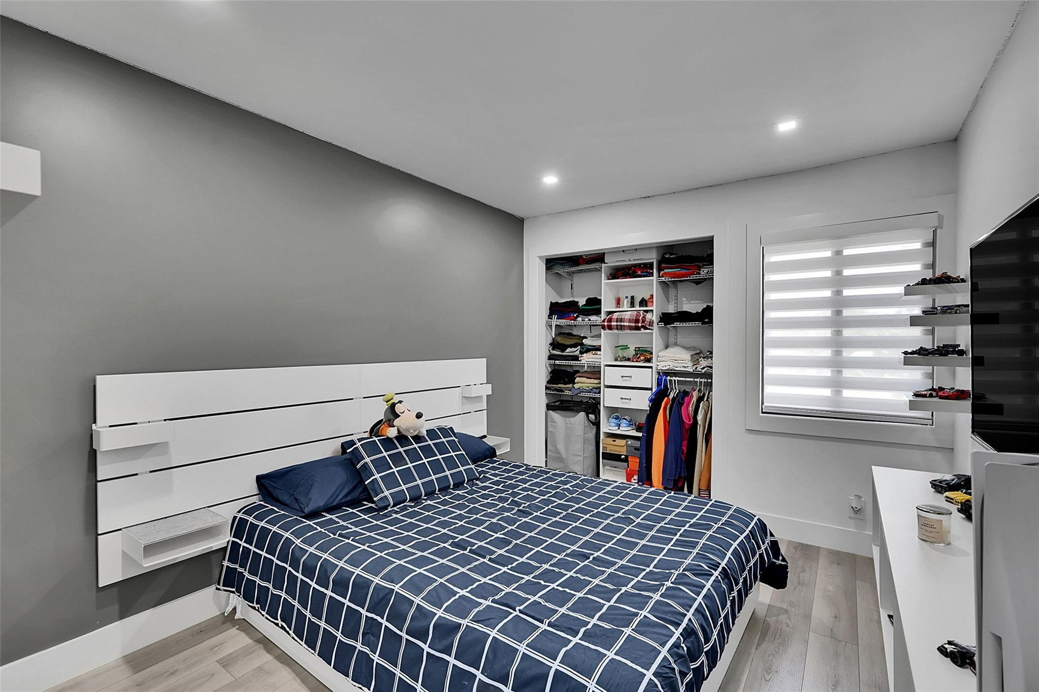 PARKWOOD CONDO - Residential