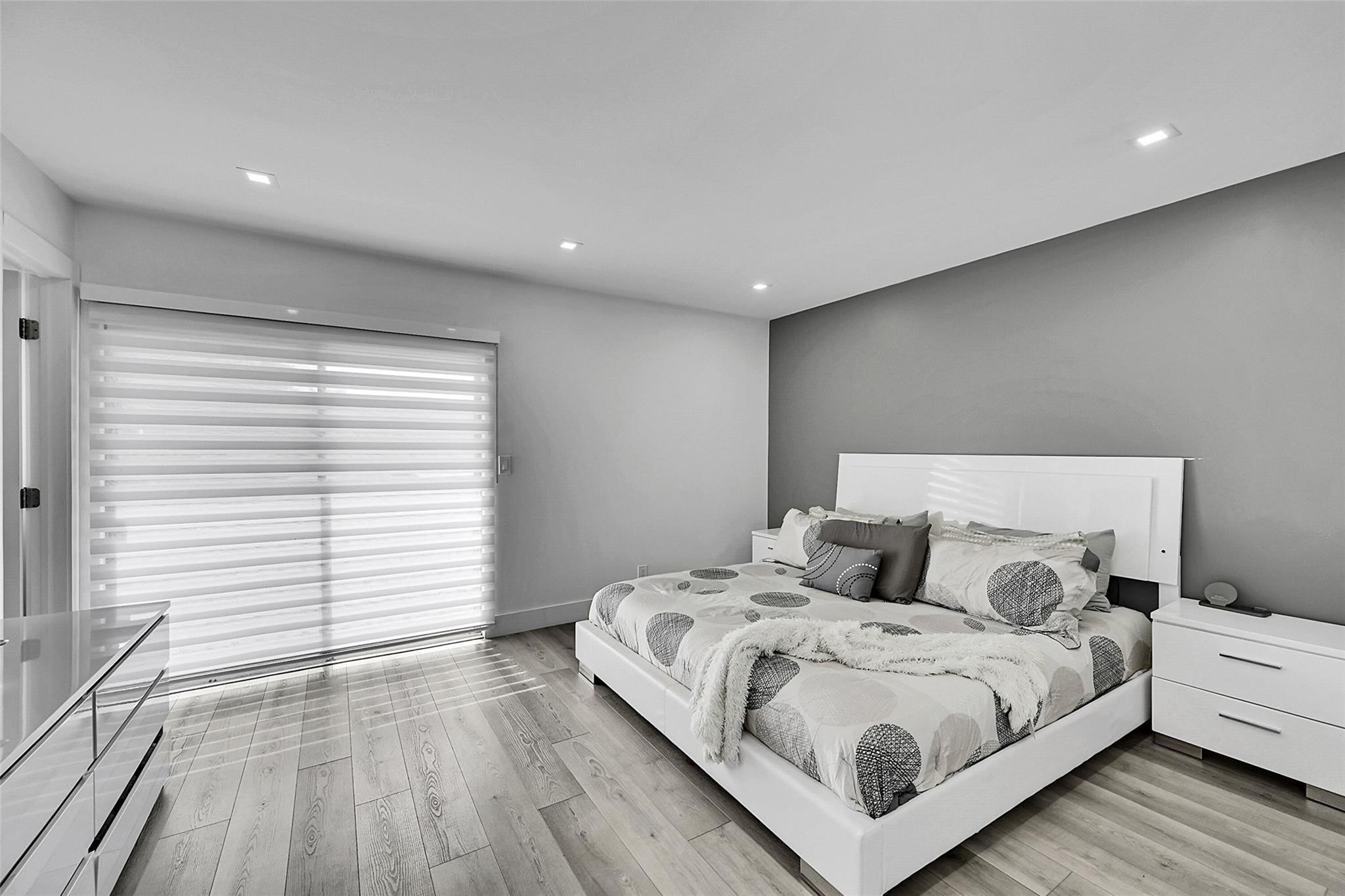 PARKWOOD CONDO - Residential