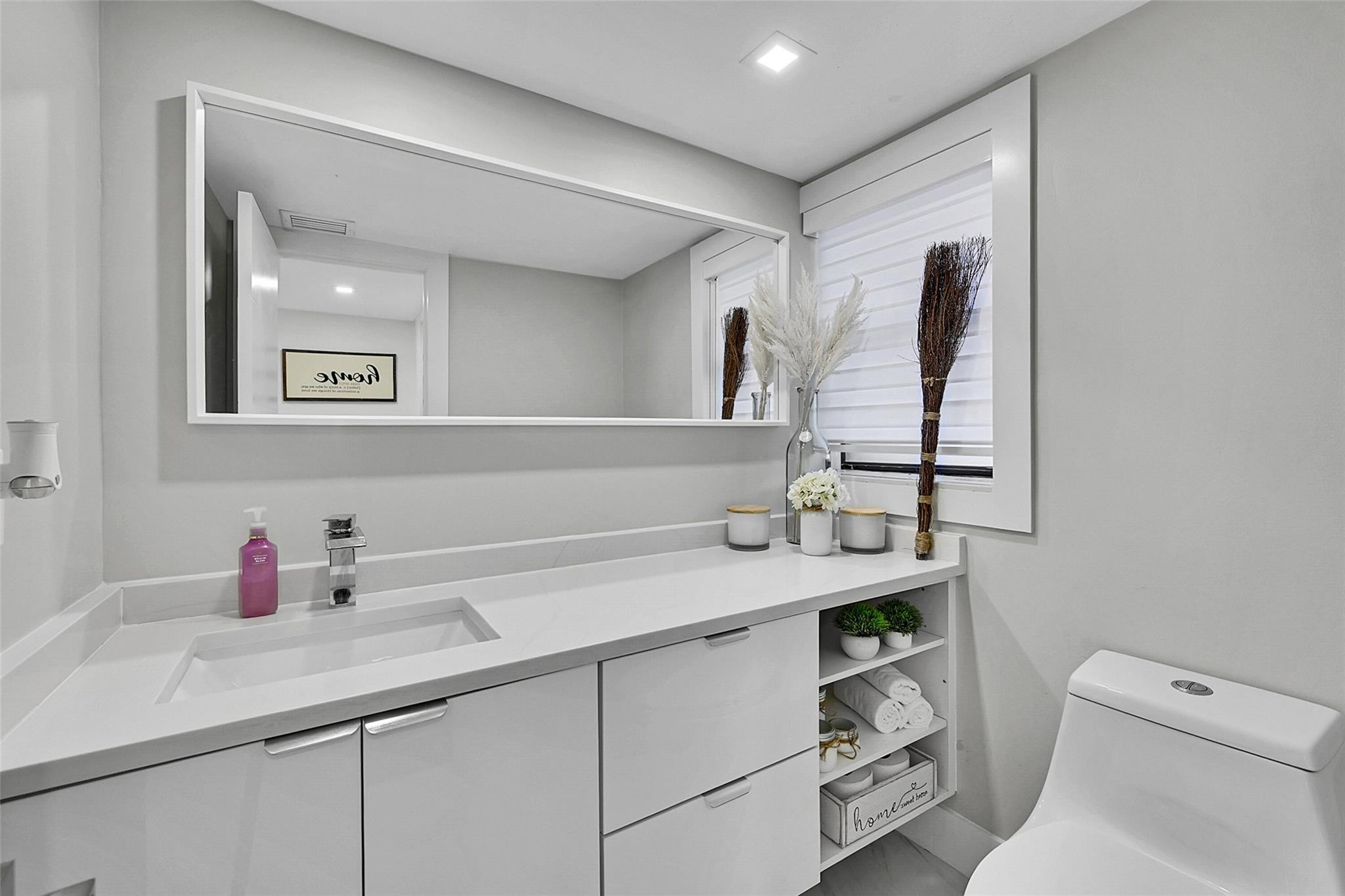 PARKWOOD CONDO - Residential