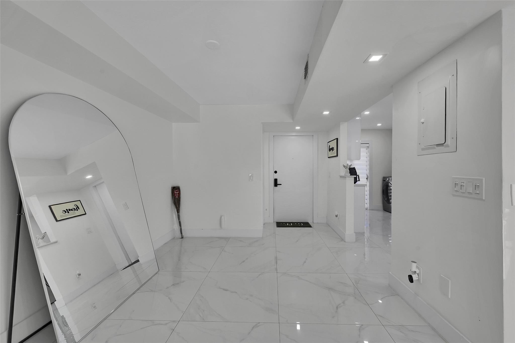 PARKWOOD CONDO - Residential