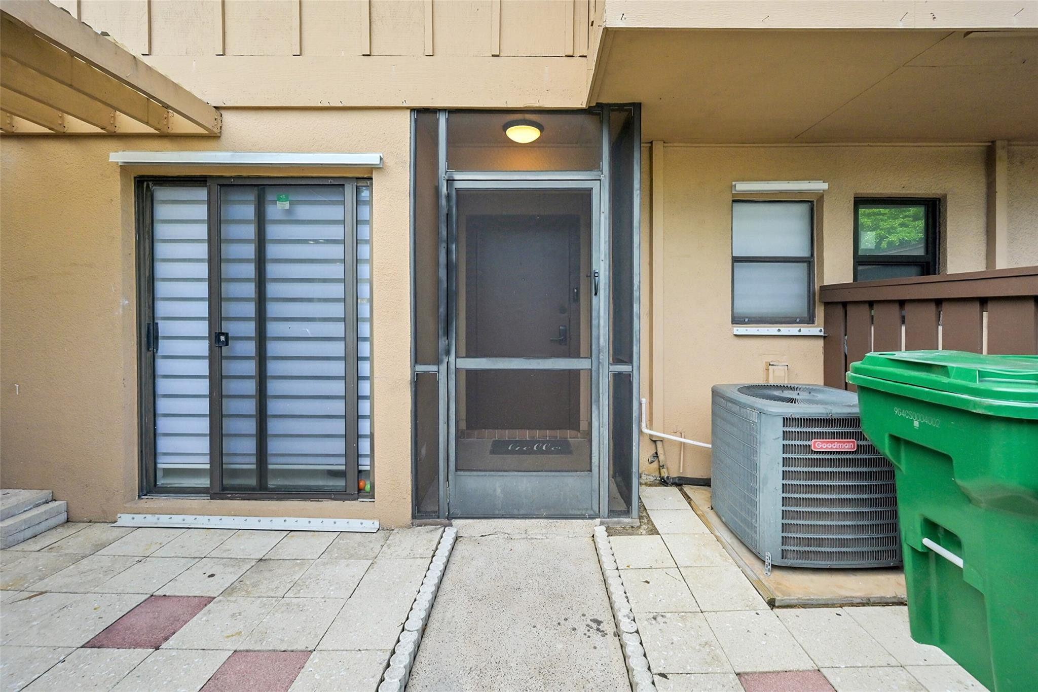 PARKWOOD CONDO - Residential