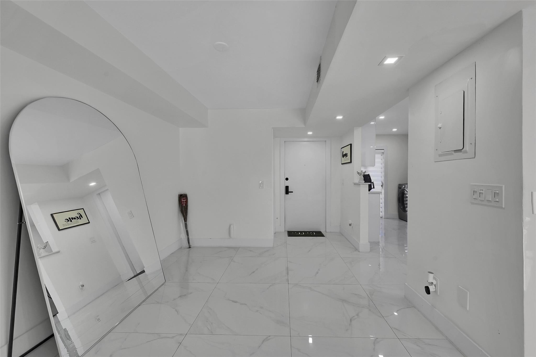 PARKWOOD CONDO - Residential