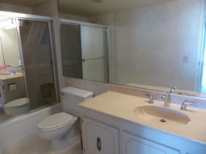 BARCLAY CONDO - Residential Lease