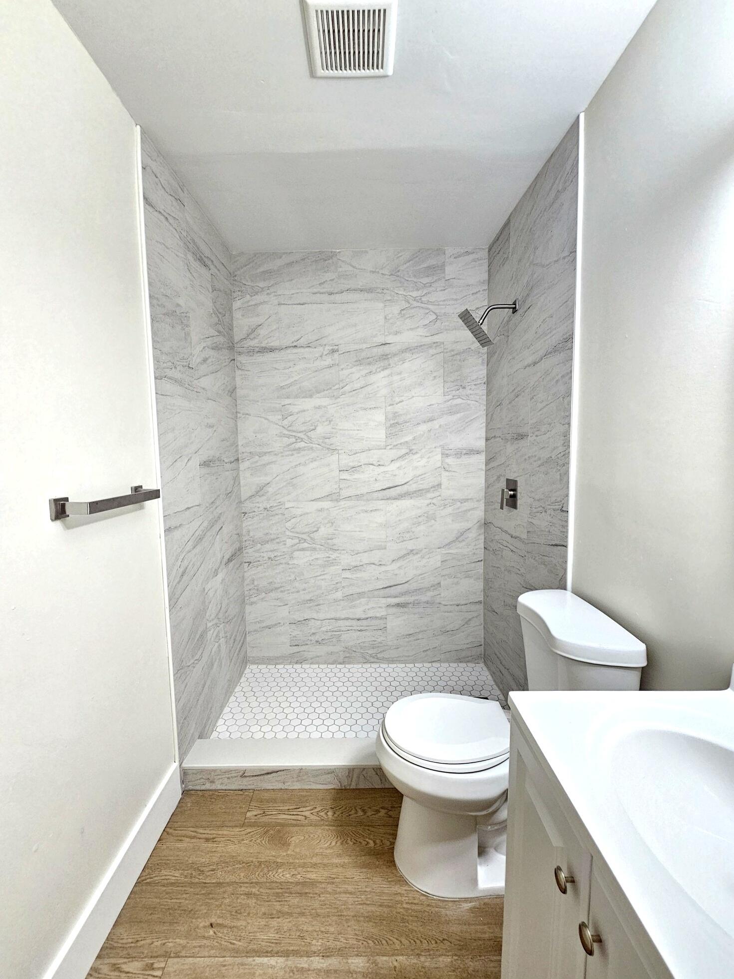 FOREST GLEN - Residential Lease