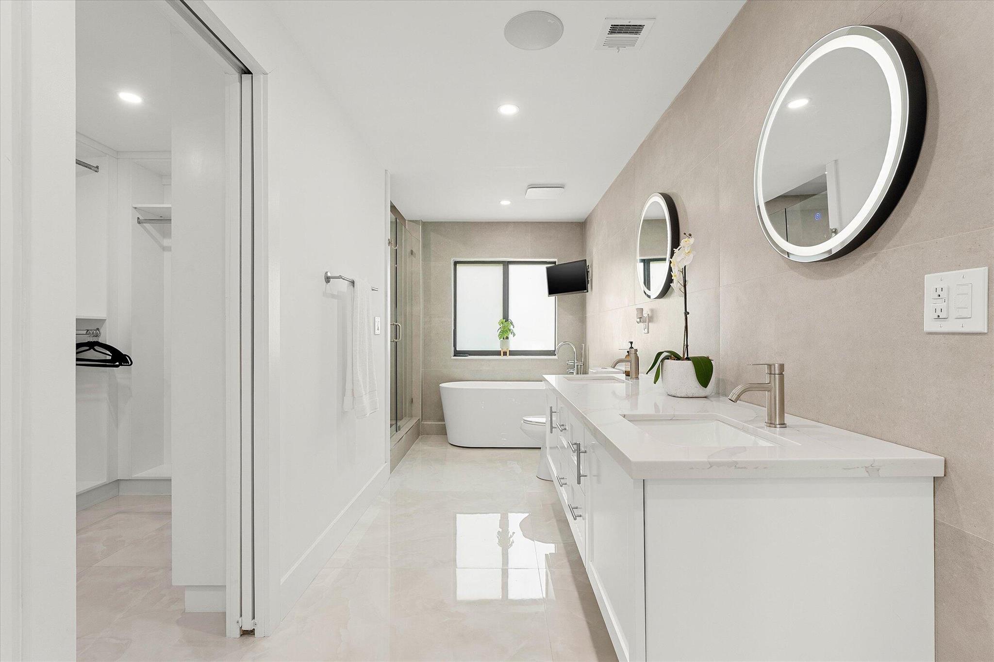 WATERWAY NORTH CONDO - Residential Lease