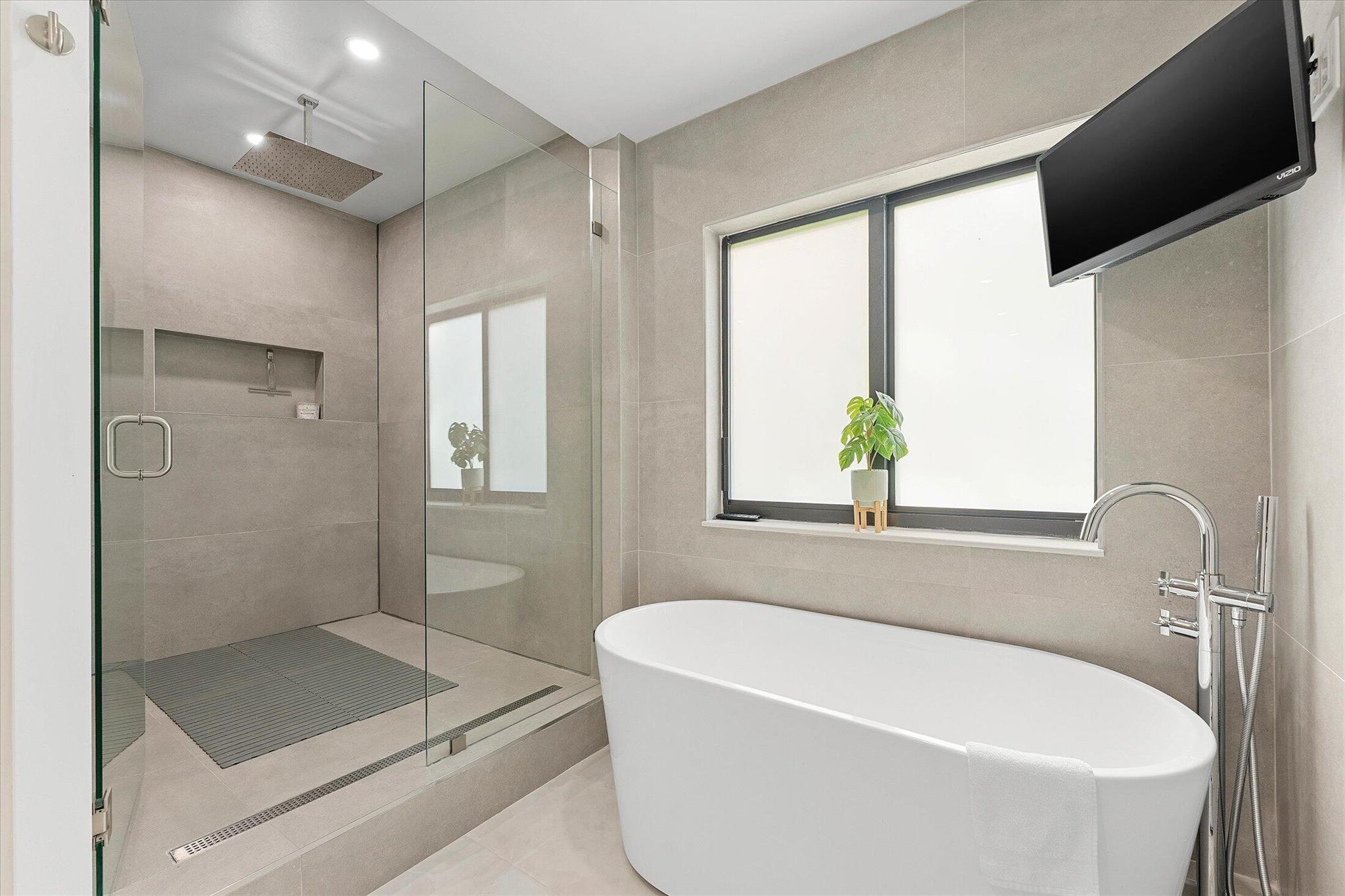 WATERWAY NORTH CONDO - Residential Lease