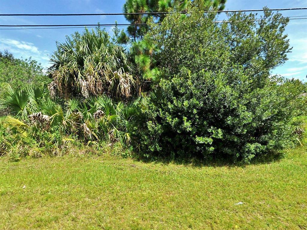 PORT ST LUCIE SECTION 33 - Land