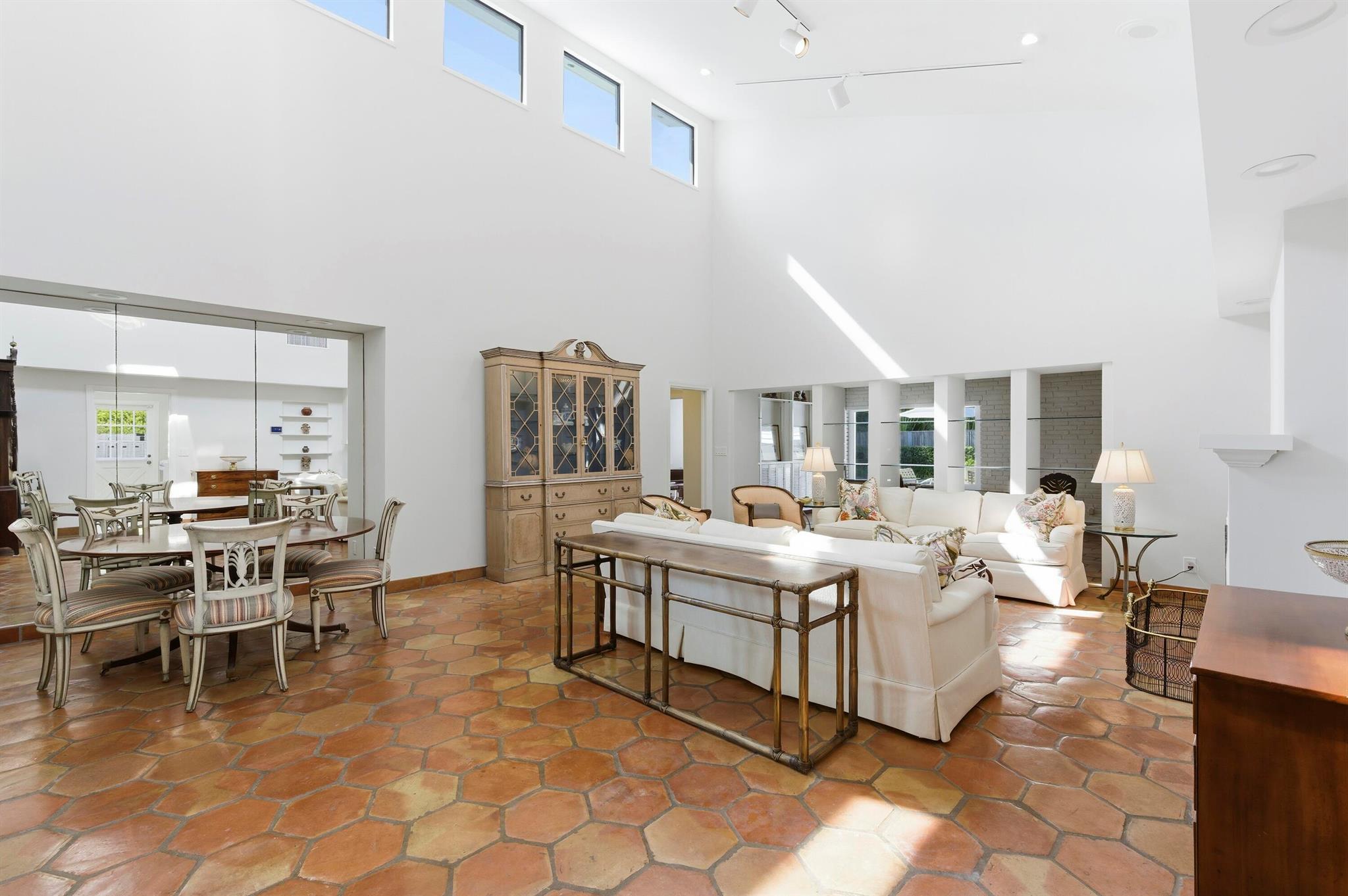 NORTH SHORE TERRACE 1 - Residential