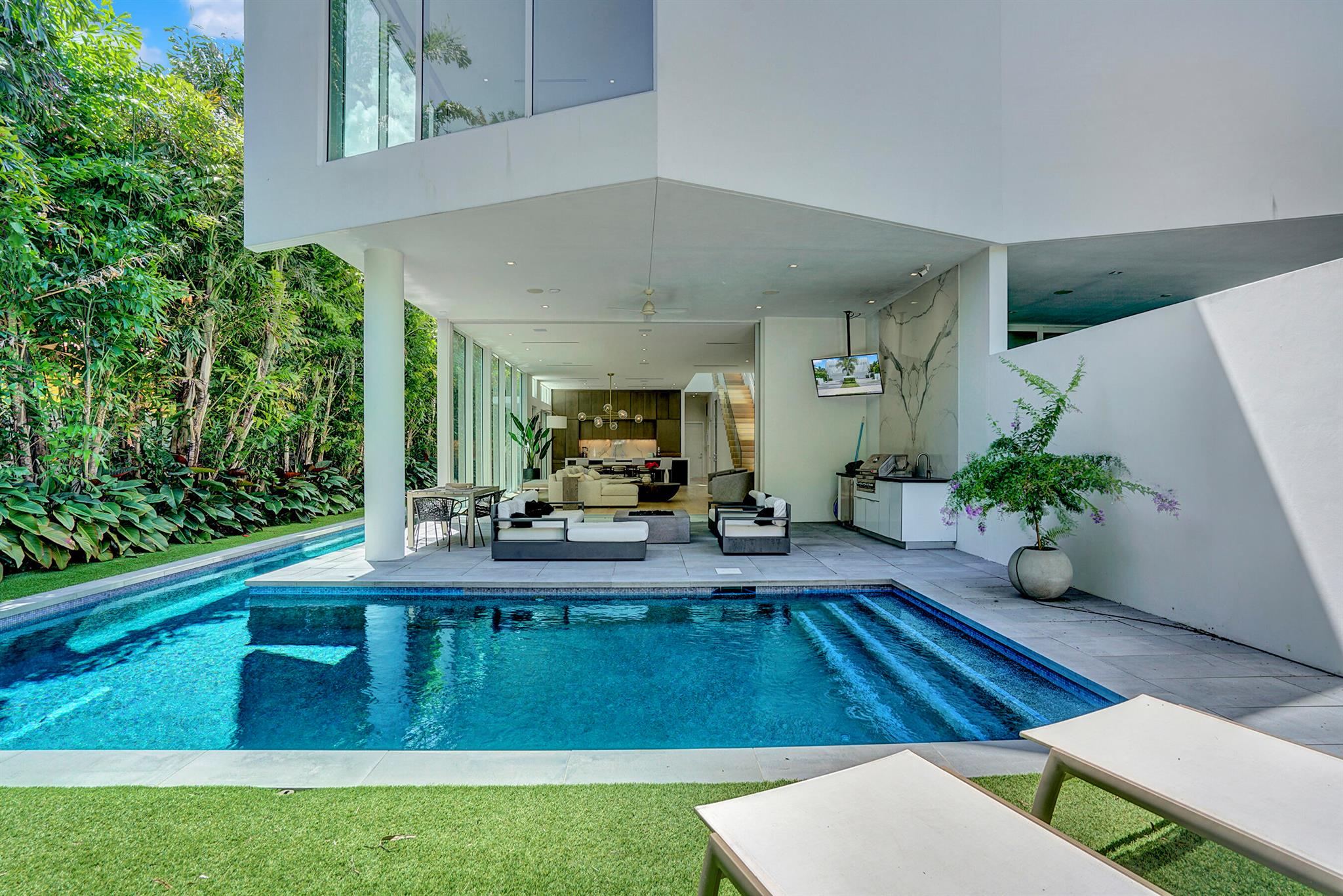 Palm Trail - Residential