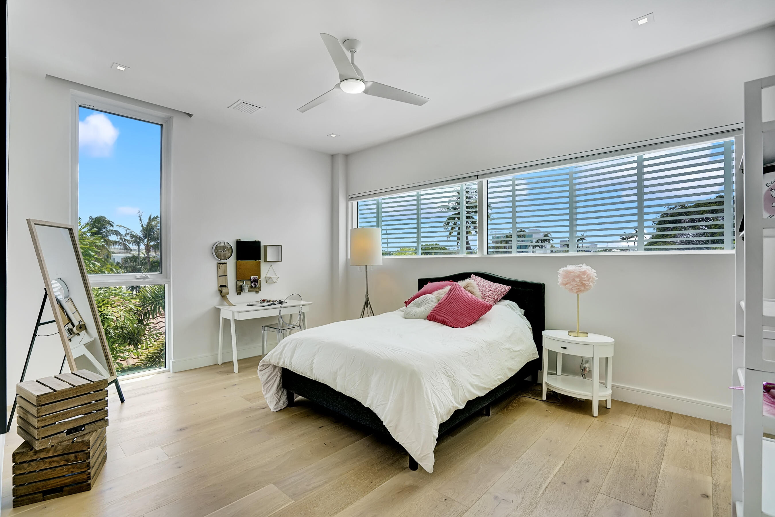 Palm Trail - Residential