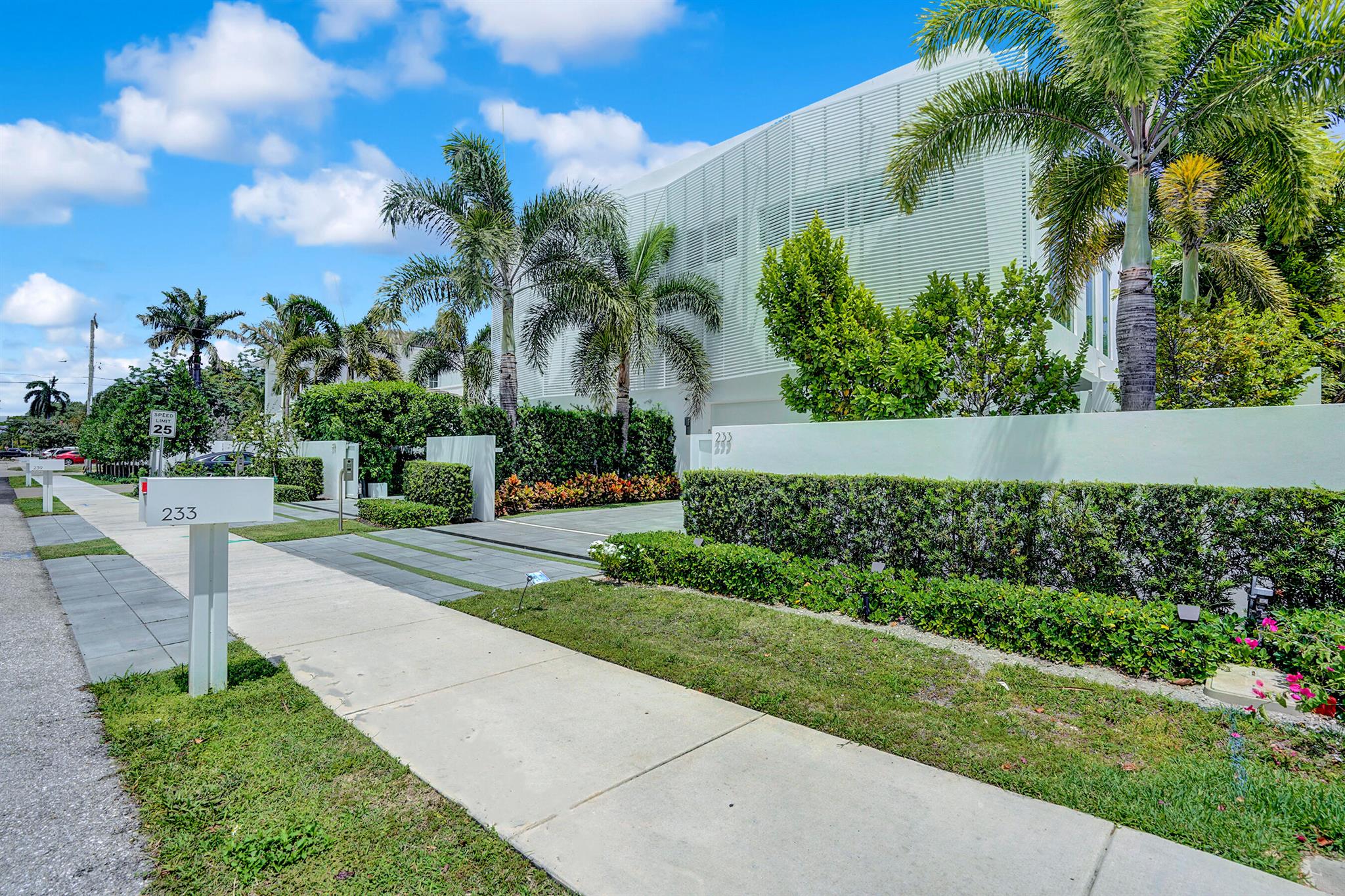 Palm Trail - Residential