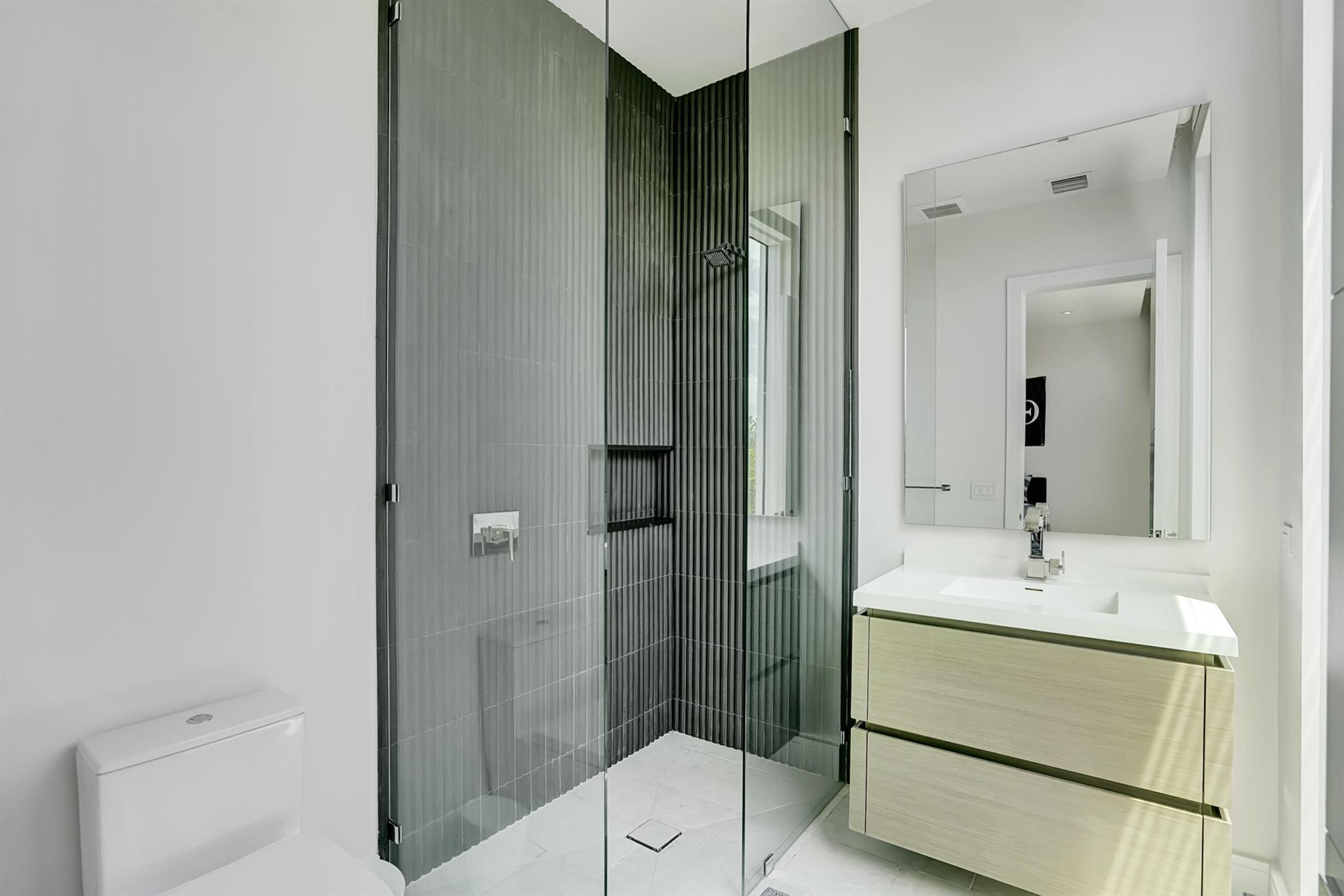 Palm Trail - Residential