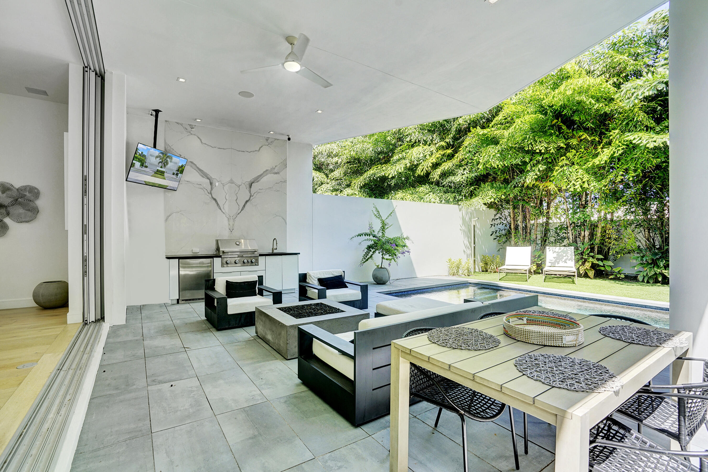 Palm Trail - Residential